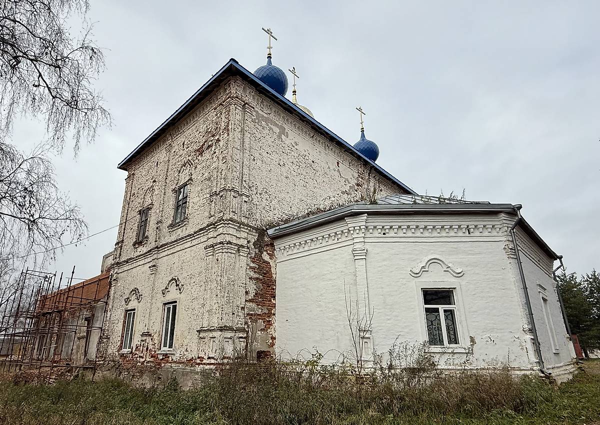 Вид с юго-востока, фасады. Церковь Рождества Пресвятой Богородицы, Чуровское (Шекснинский район, Вологодская область)