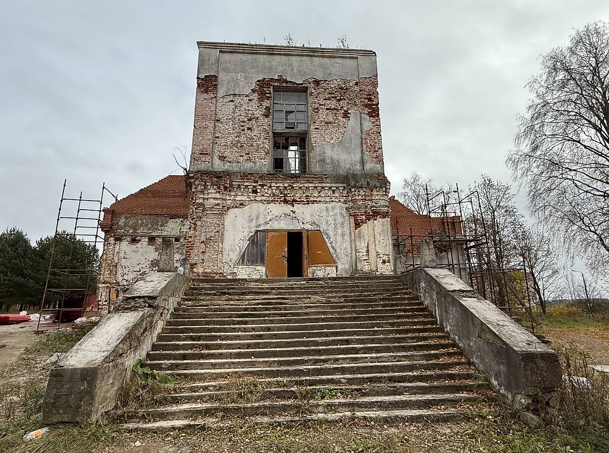 Вид с запада, фасады. Церковь Рождества Пресвятой Богородицы, Чуровское (Шекснинский район, Вологодская область)
