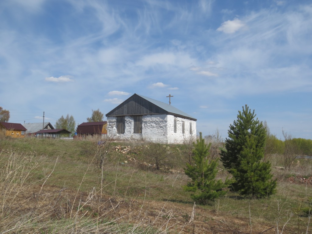 Круглые Паны. Церковь Успения Пресвятой Богородицы. фасады