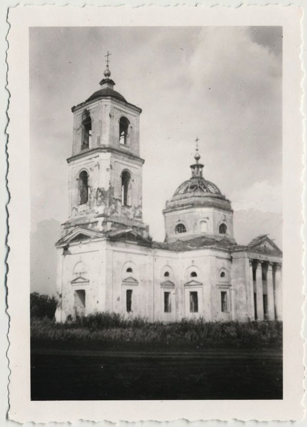Фото 1942 г. с аукциона e-bay.de, архивная фотография. Благовещенский монастырь. Церковь Благовещения Пресвятой Богородицы, Ожога (Воловский район, Липецкая область)