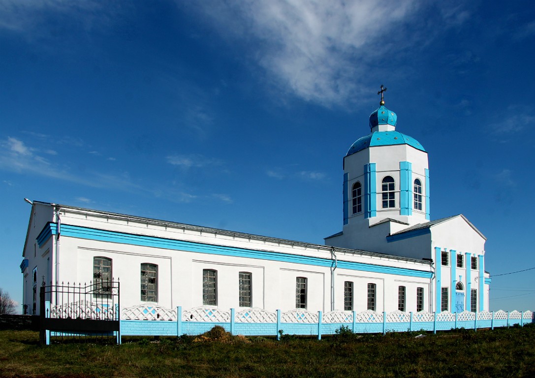 Солдатское. Церковь Успения Пресвятой Богородицы. фасады