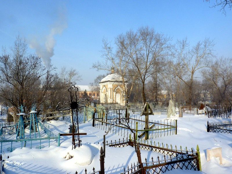 Красноярск. Часовня-усыпальница Е.М. Богдановой. общий вид в ландшафте