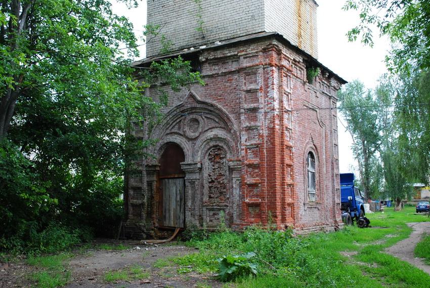 Церковь Георгия Победоносца, Починки (Починковский район, Нижегородская область). общий вид в ландшафте