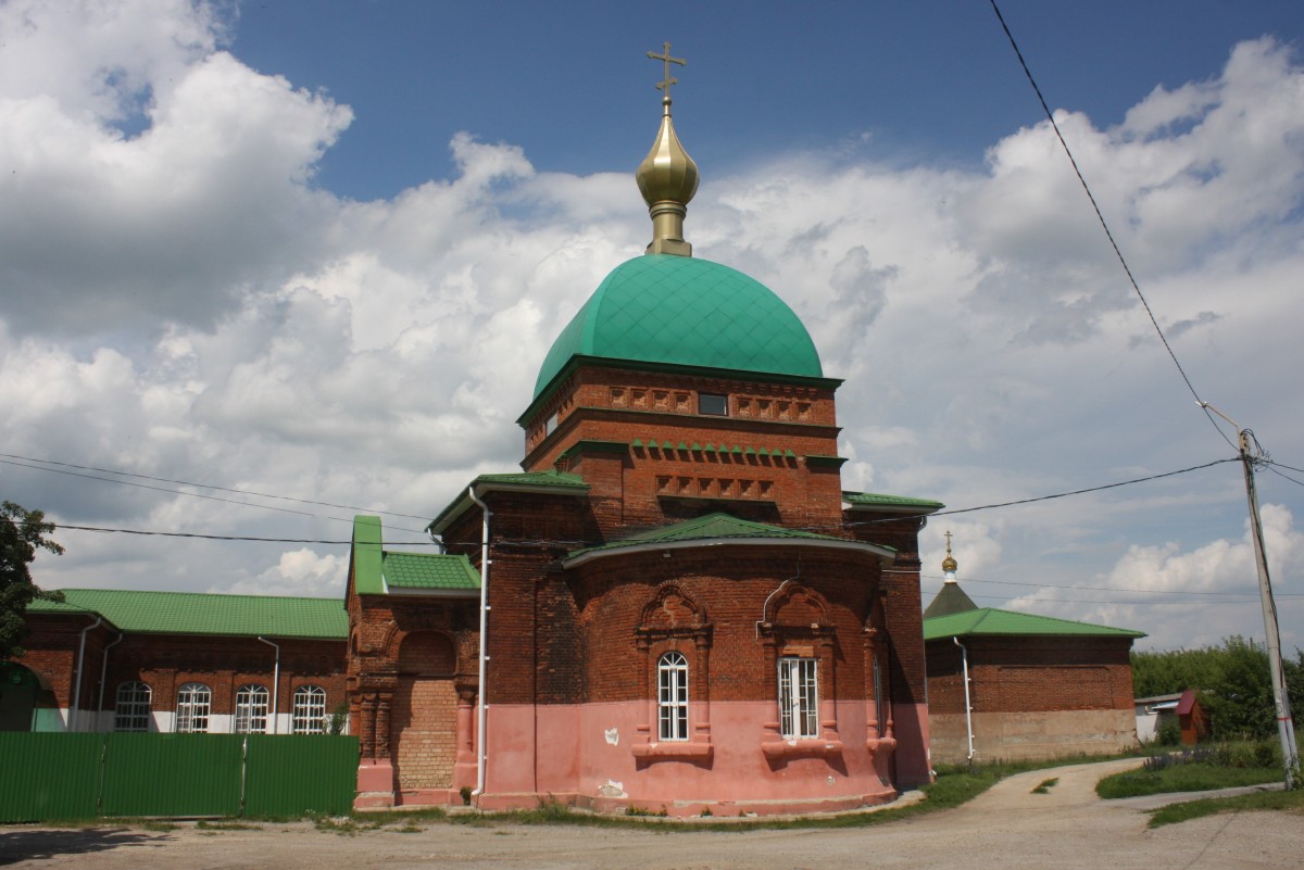 Лев Толстой. Церковь Троицы Живоначальной. фасады