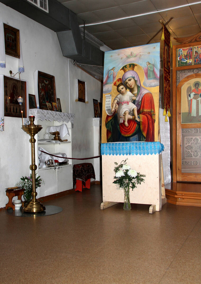 Церковь Серафима Саровского (временная), Новосибирск (Новосибирск, город, Новосибирская область). интерьер и убранство