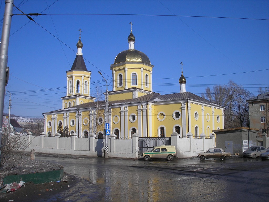 Саратов. Церковь Рождества Христова. общий вид в ландшафте