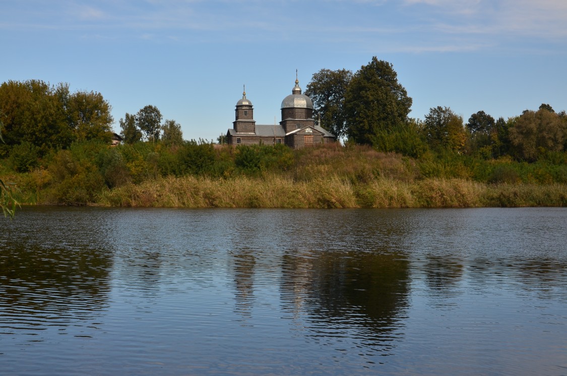 Пушкино. Церковь Покрова Пресвятой Богородицы. общий вид в ландшафте