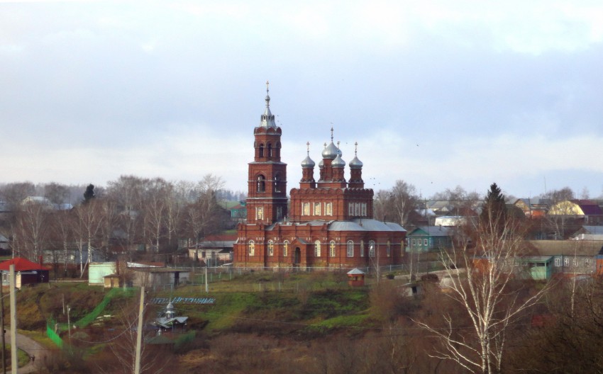 Семьяны. Церковь Михаила Архангела. общий вид в ландшафте