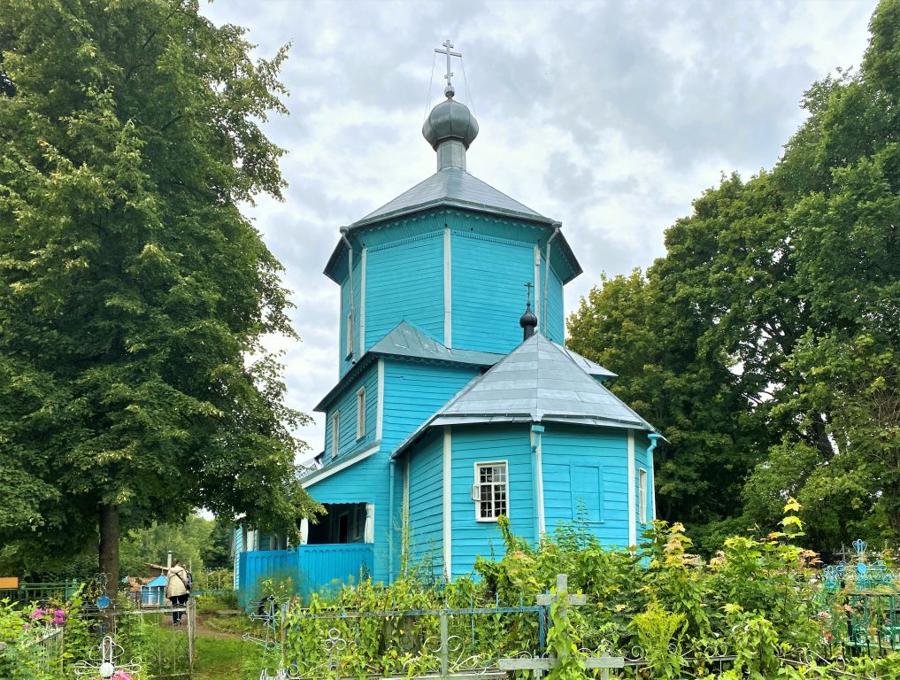 Церковь Покрова Пресвятой Богородицы, Медвёдово (Локнянский район, Псковская область). фасады, Вид с юго-востока