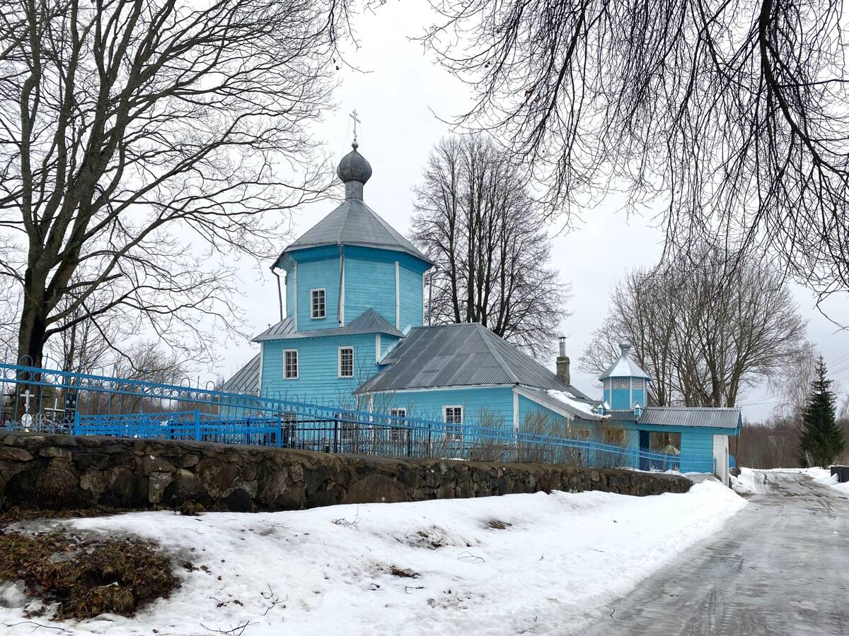 Церковь Покрова Пресвятой Богородицы, Медвёдово (Локнянский район, Псковская область). фасады, Вид с северо-запада