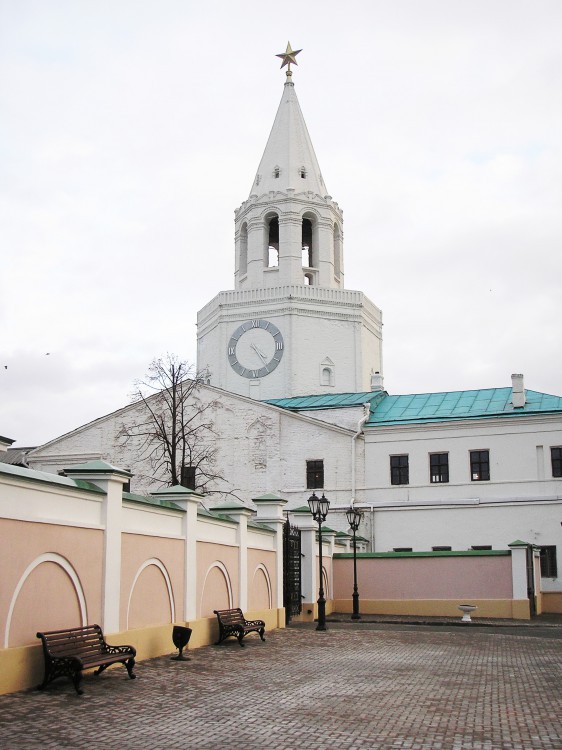 Кремль. Церковь Спаса Нерукотворного Образа в Спасской башне, Вахитовский район (Казань, город, Республика Татарстан). фасады