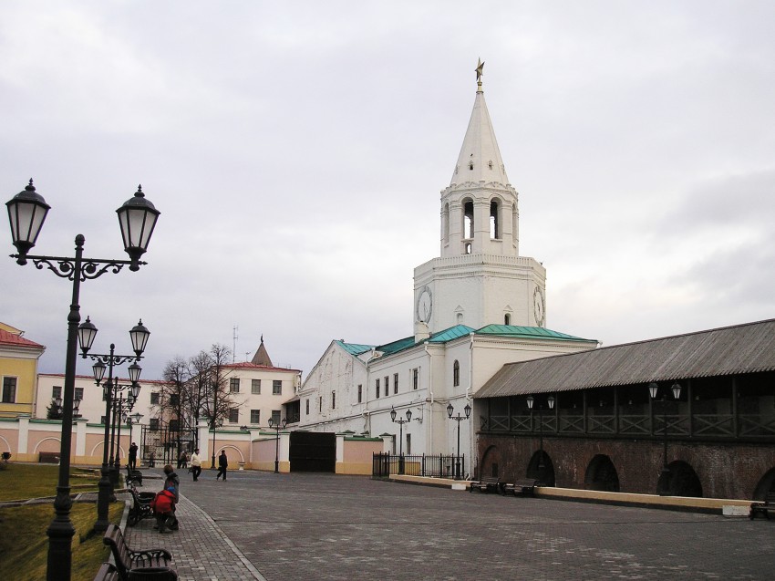 Вахитовский район. Кремль. Церковь Спаса Нерукотворного Образа в Спасской башне. фасады