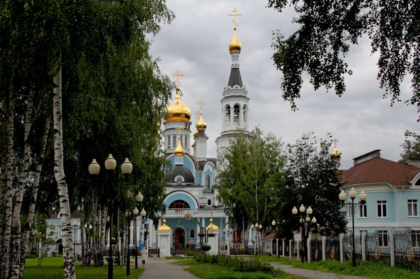 Собор Покрова Пресвятой Богородицы и Татианы Римской, Чебоксары (Чебоксары, город, Республика Чувашия). общий вид в ландшафте