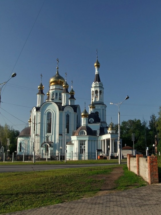 Собор Покрова Пресвятой Богородицы и Татианы Римской, Чебоксары (Чебоксары, город, Республика Чувашия). фасады