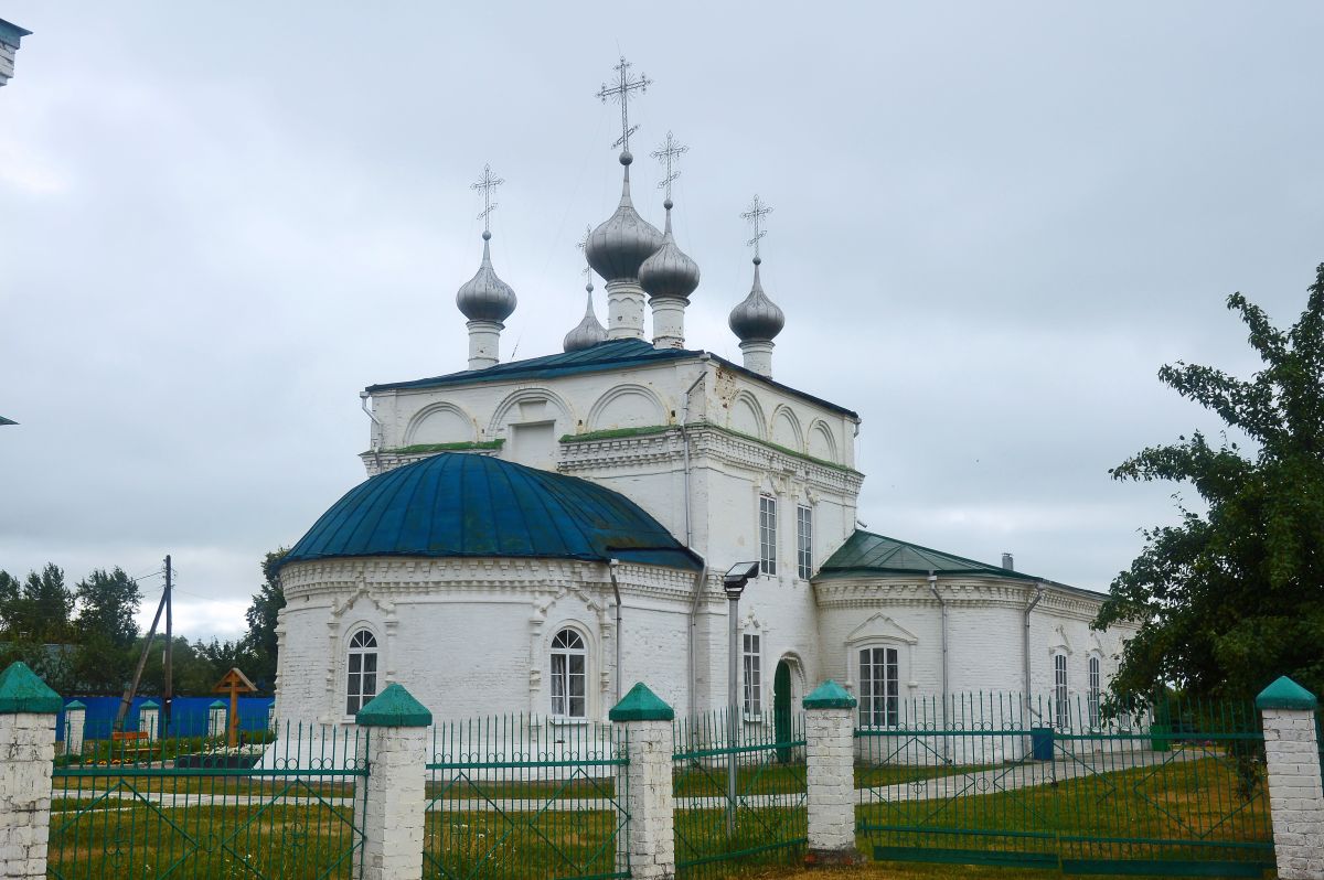 Собор Троицы Живоначальной, Цивильск (Цивильский район, Республика Чувашия). фасады