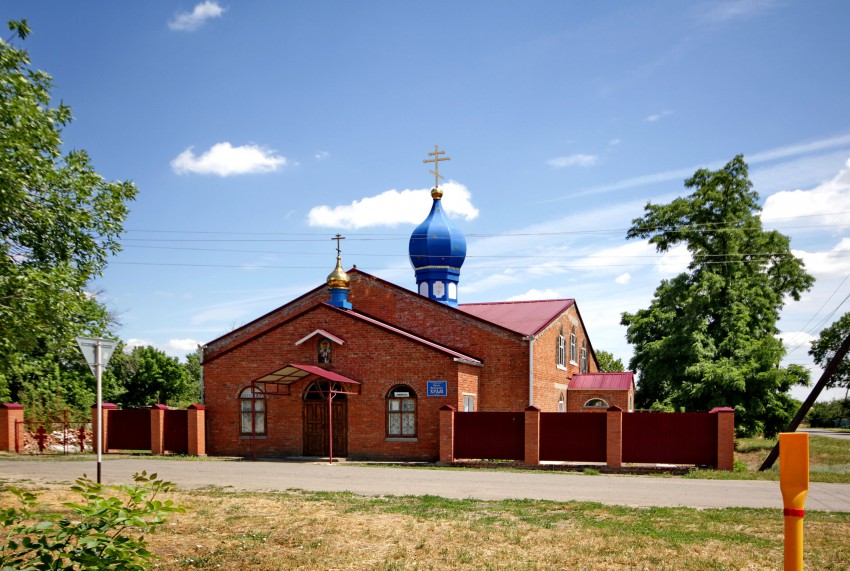 Николаевская. Церковь Николая Чудотворца. общий вид в ландшафте
