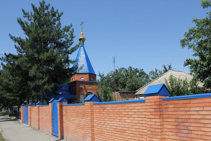 Часовня Донской иконы Божией Матери, Семикаракорск (Семикаракорский район, Ростовская область). общий вид в ландшафте