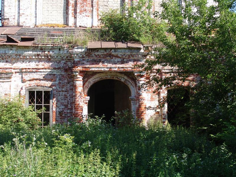 Церковь Троицы Живоначальной, Ёмсна (Нерехтский район, Костромская область). дополнительная информация, Южный вход