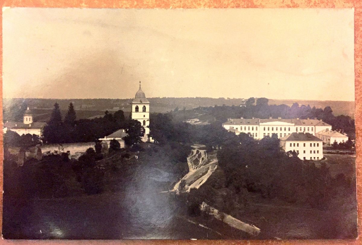 Троицкий Дерманский женский монастырь, Дермань 2-я (Здолбуновский район, Украина, Ровненская область). архивная фотография, Общий вид монастыря. Фото 1900-х годов