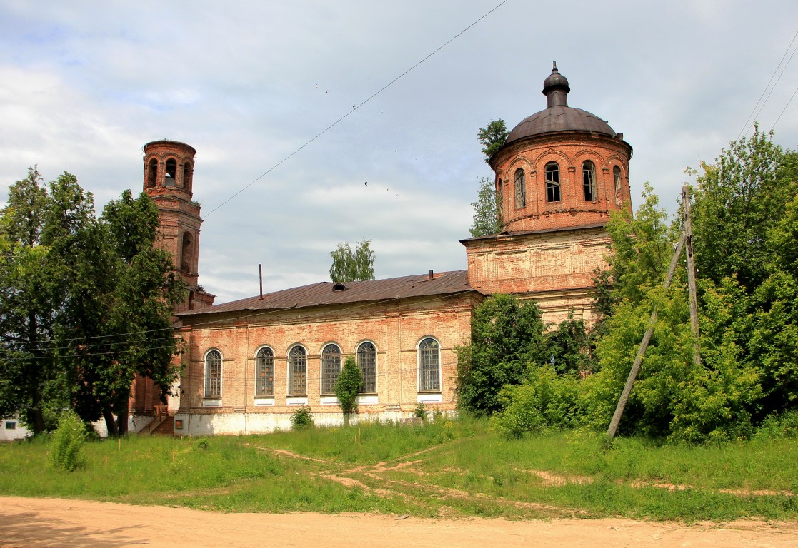 Церковь Спаса Нерукотворного Образа, Швариха (Нолинский район, Кировская область). общий вид в ландшафте