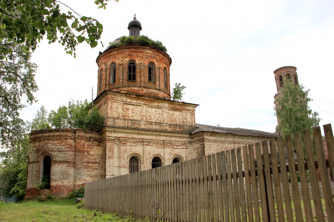 Церковь Спаса Нерукотворного Образа, Швариха (Нолинский район, Кировская область). фасады