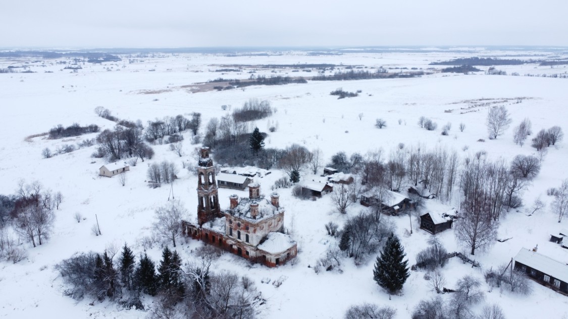 Церковь Воскресения Христова, Сараево (Нерехтский район, Костромская область). общий вид в ландшафте