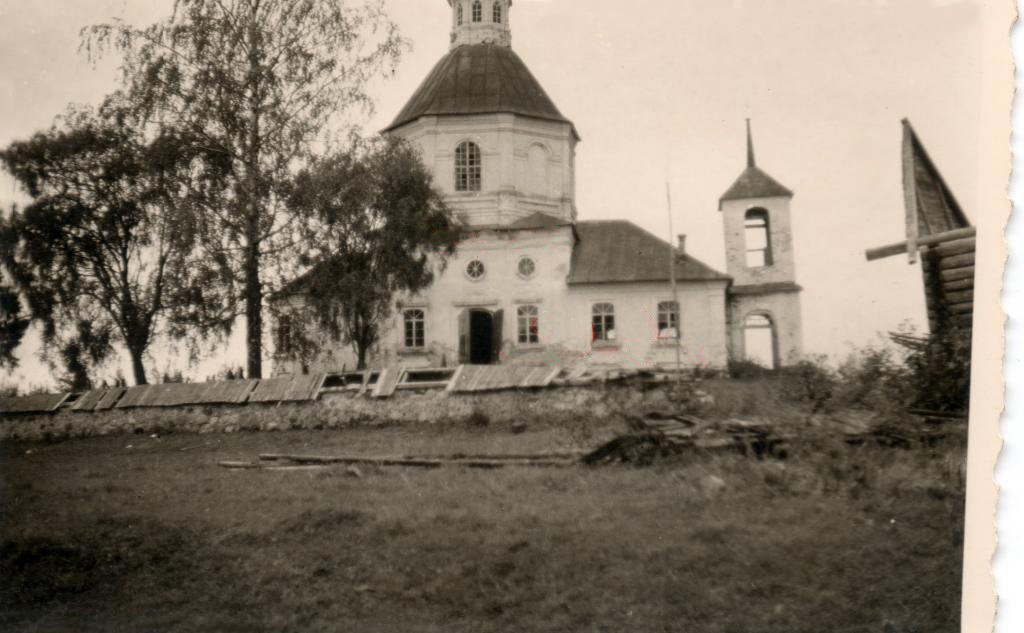 Церковь Введения во Храм Пресвятой Богородицы, Лобно (Андреапольский район, Тверская область). архивная фотография, Фото 1942 г. с аукциона e-bay.de
