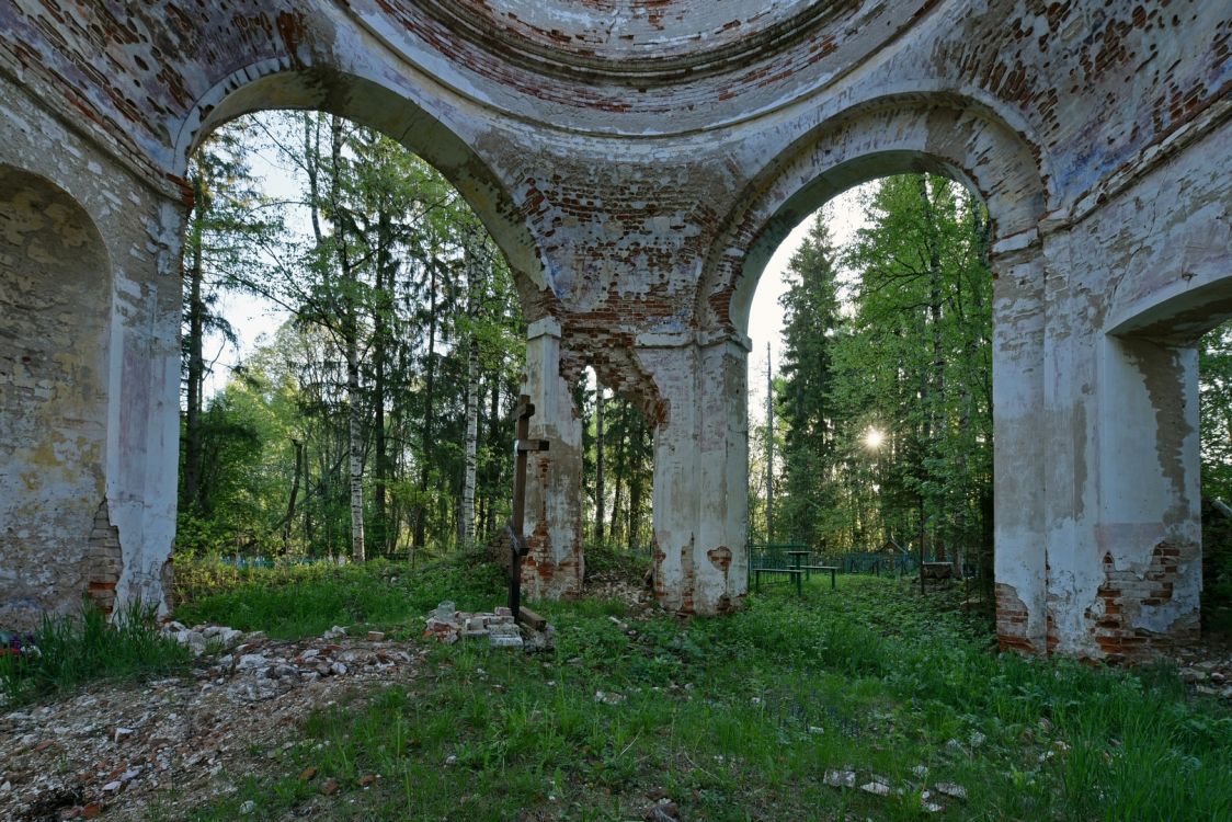 Церковь Казанской иконы Божией Матери, Заячьи Горы (Оленинский район, Тверская область). интерьер и убранство, Северо-восточная сторона основного объема