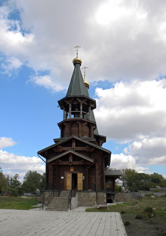 Церковь Покрова Пресвятой Богородицы (новая), Беседино (Курский район, Курская область). общий вид в ландшафте