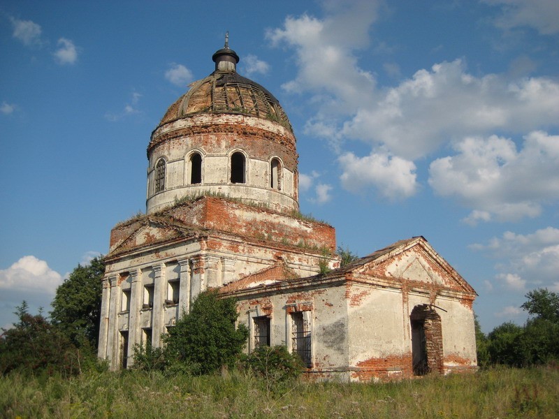 Ризадеево. Церковь Михаила Архангела. общий вид в ландшафте, Вид с северо-запада