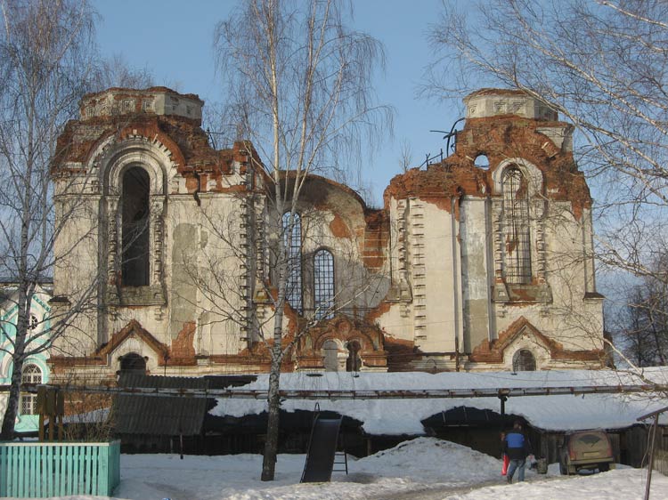 Выкса. Выксунский Иверский монастырь. Собор Троицы Живоначальной. фасады