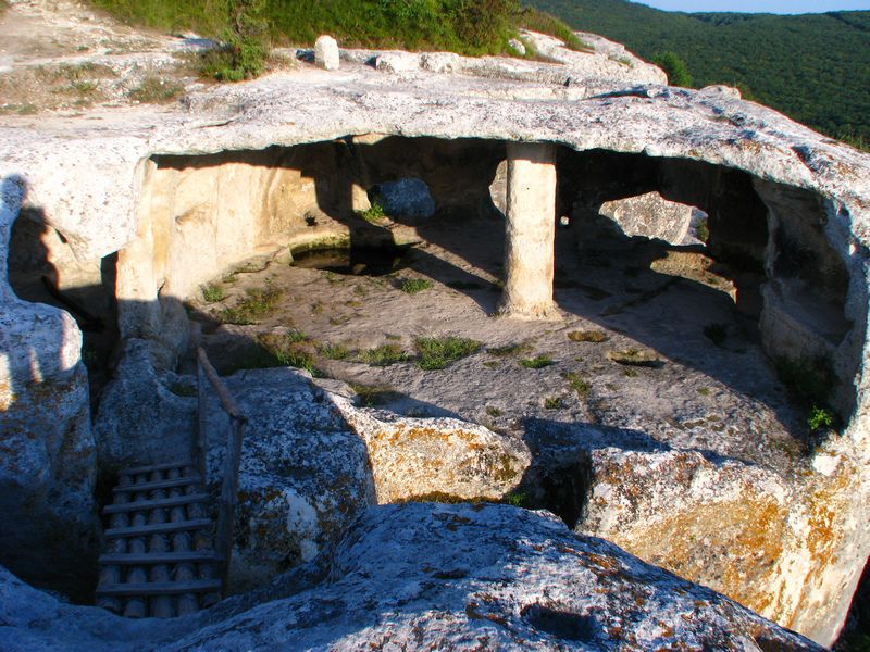 Неизвестная церковь, Эски-Кермен, урочище (Бахчисарайский район, Республика Крым). архитектурные детали
