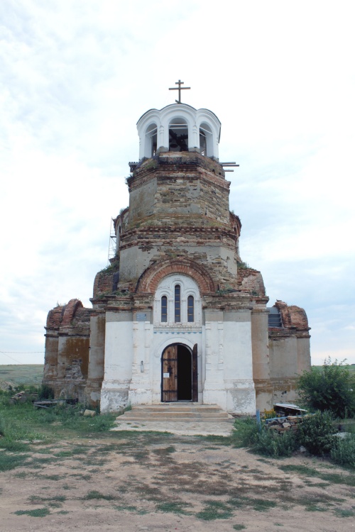 Дядин. Церковь Троицы Живоначальной. фасады