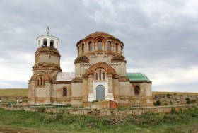 Дядин. Церковь Троицы Живоначальной