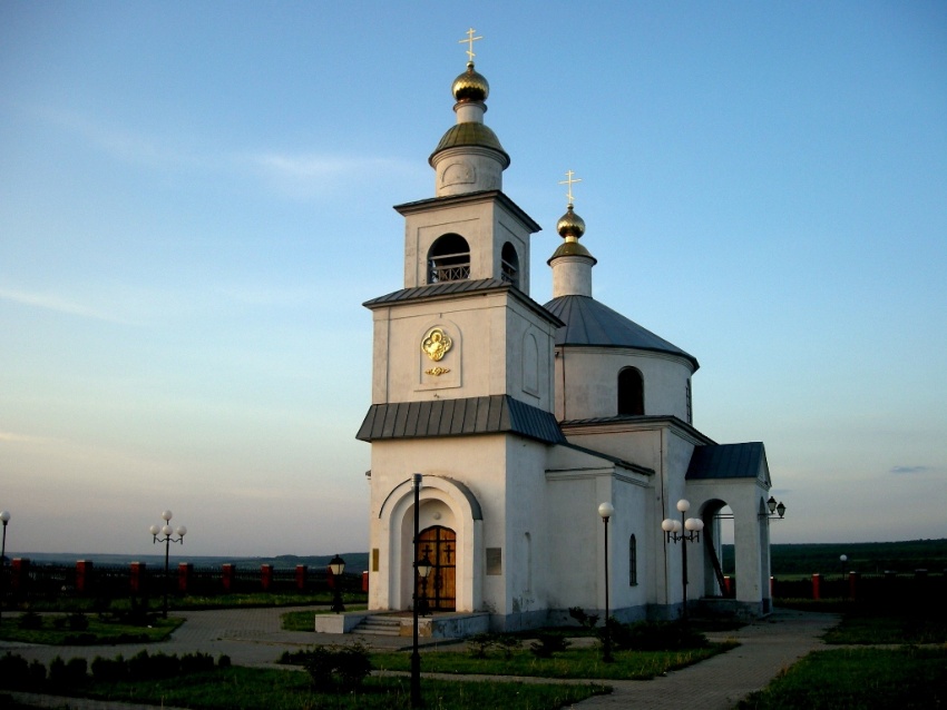 Шопино. Церковь Покрова Пресвятой Богородицы. общий вид в ландшафте