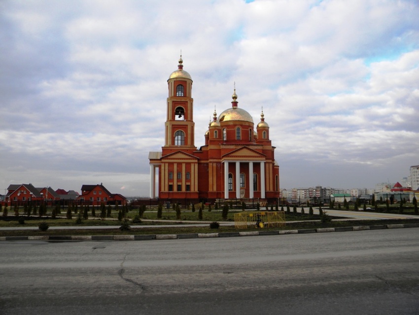 Храм Строитель Яковлевский район