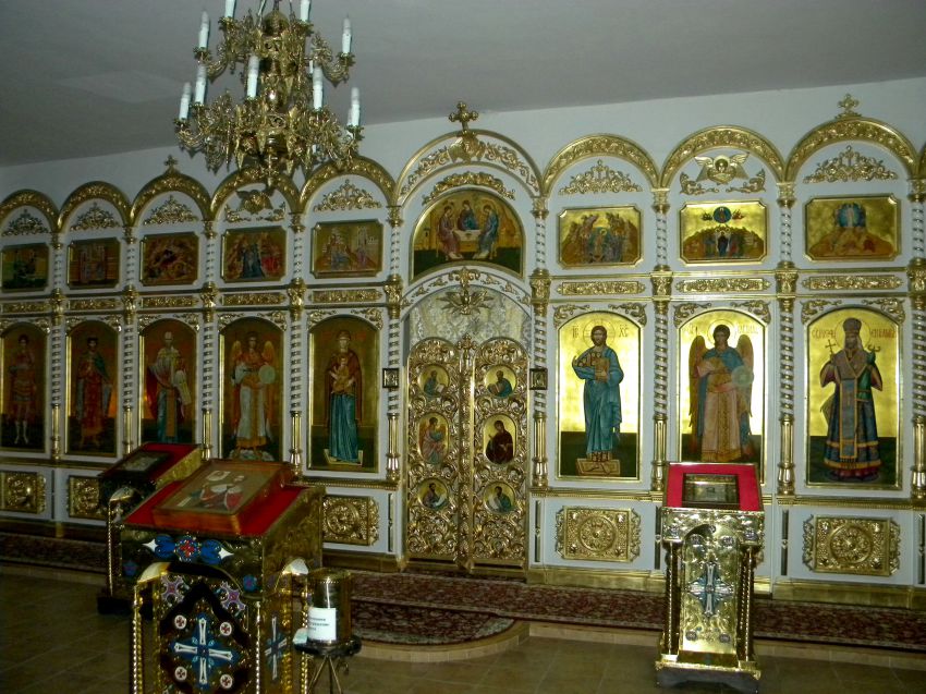 Храм в строителе