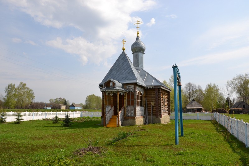 Часовня в память церкви Рождества Богородицы, Узкое (Знаменский район, Орловская область). фасады