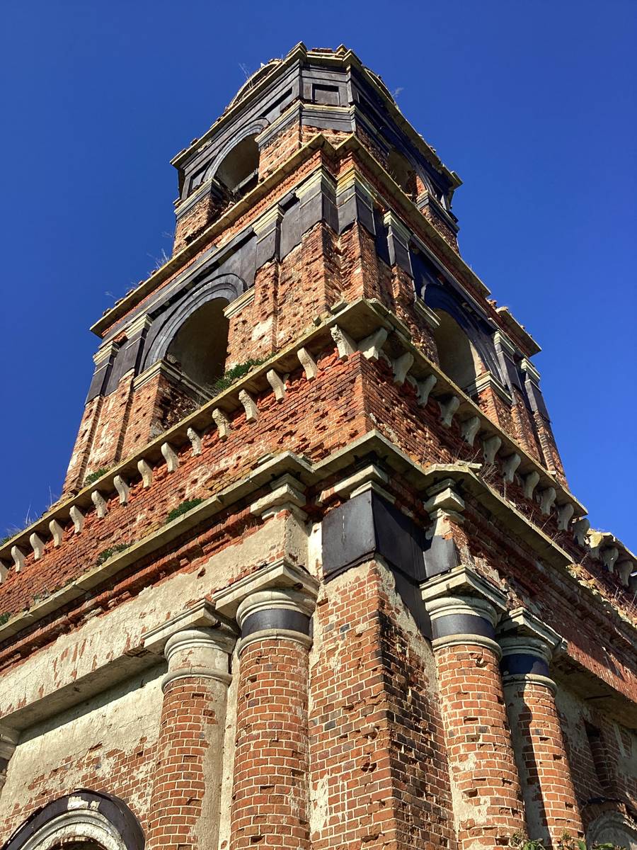 Колокольня, вид с юго-запада, архитектурные детали. Церковь Георгия Победоносца, Кадное (Георгиевское) (Каменский район, Тульская область)