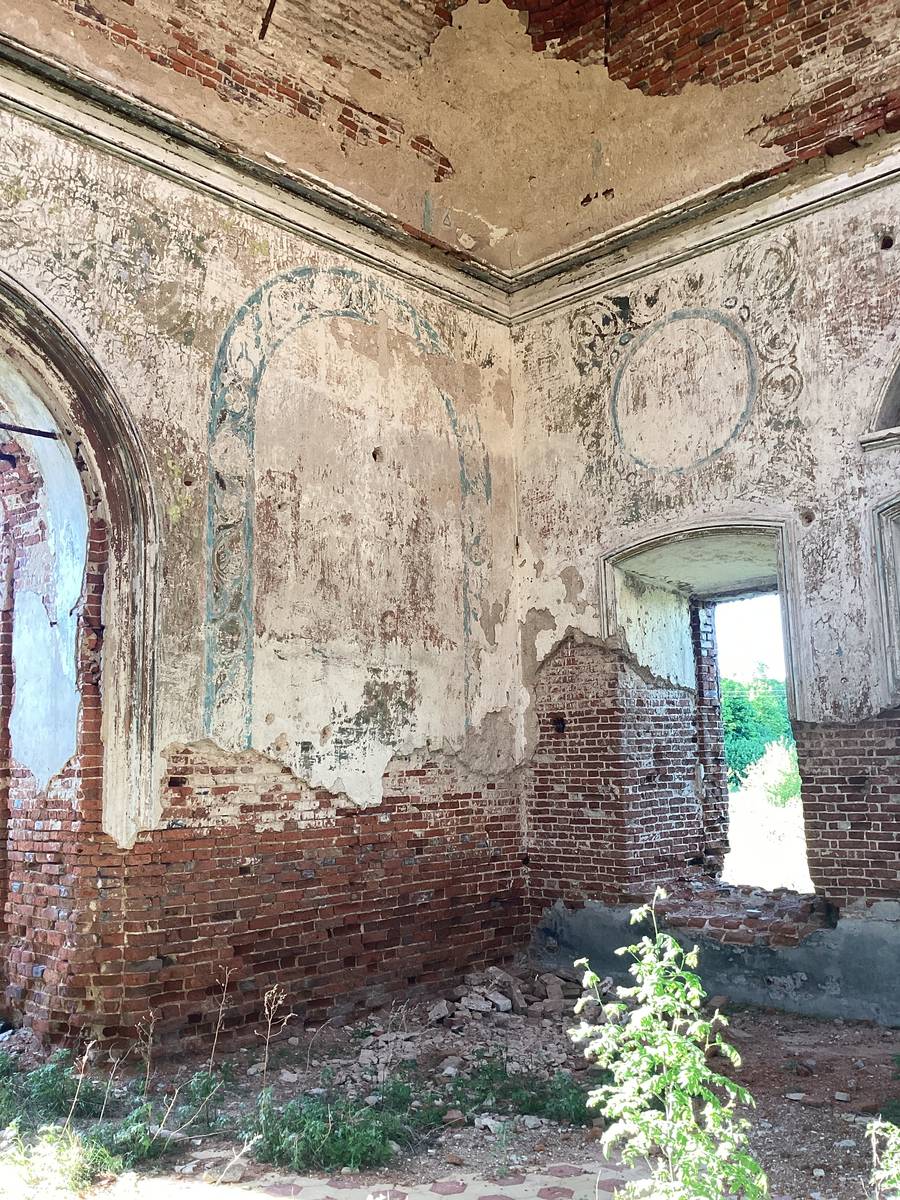 Северо-западный угол основного объема, интерьер и убранство. Церковь Георгия Победоносца, Кадное (Георгиевское) (Каменский район, Тульская область)