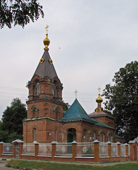 Церковь Троицы Живоначальной, Ломное (Грайворонский район, Белгородская область). общий вид в ландшафте