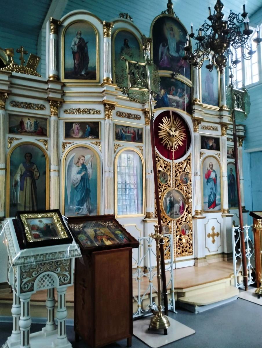 Иконостас придела Пантелеимона Целителя, интерьер и убранство. Церковь Николая Чудотворца, Ессентуки (Ессентуки, город, Ставропольский край)