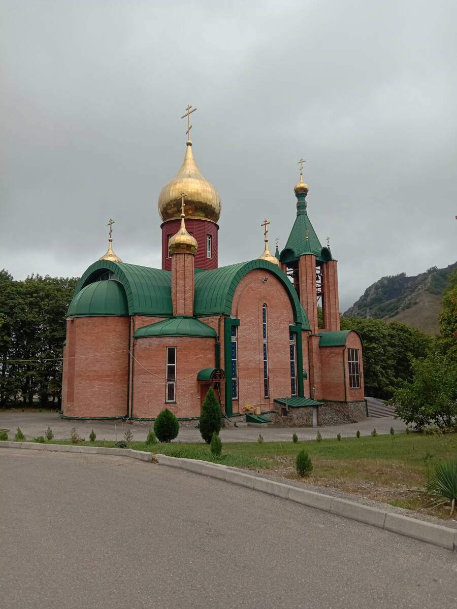 Церковь Сергия Радонежского, Лермонтов (Лермонтов, город, Ставропольский край). фасады