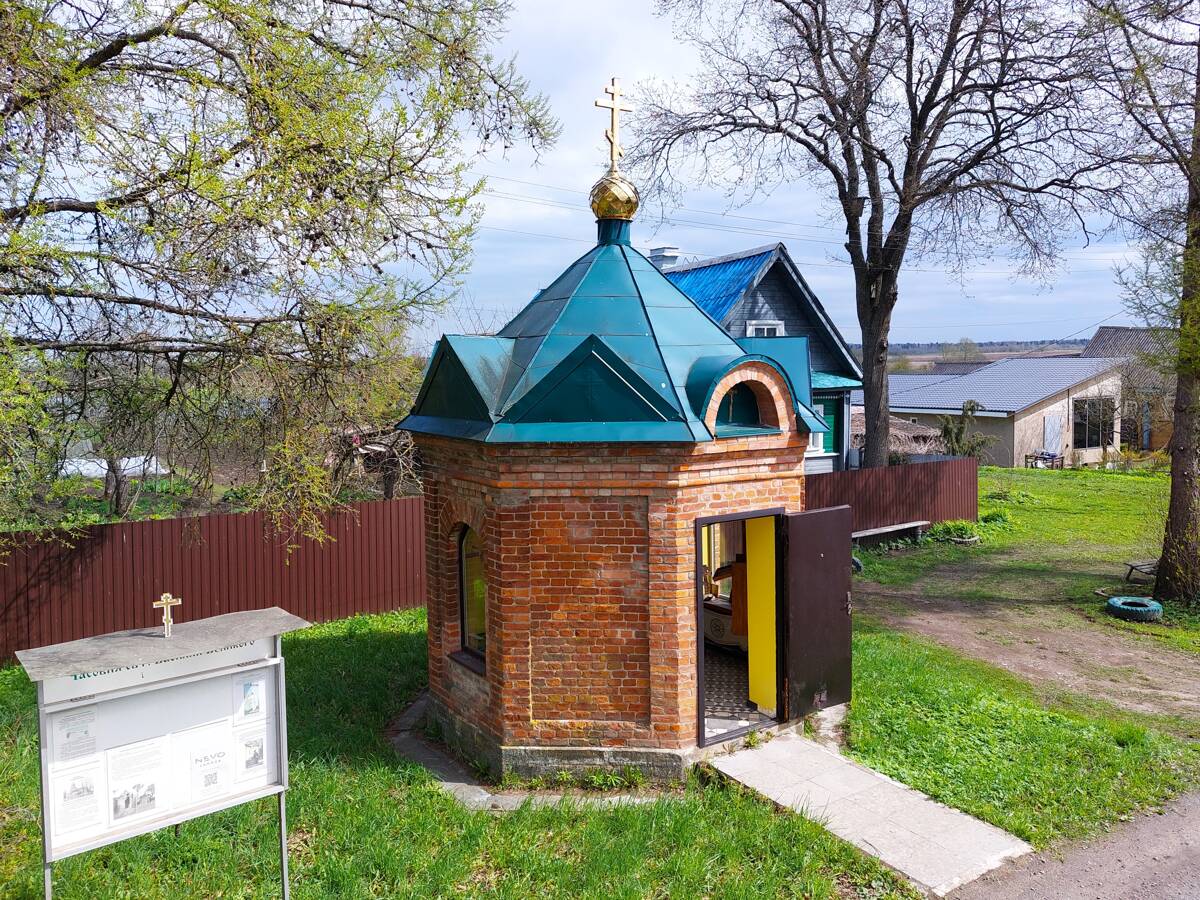 Часовня Василия Великого, Чернавино (Волховский район, Ленинградская область). фасады