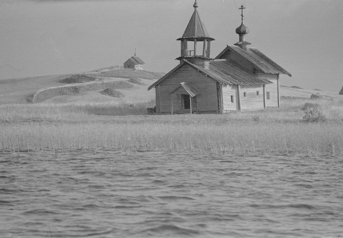Фото 1942 года из фондов SA-Kuva. Автор Pauli J. Wiro, архивная фотография. Музей-заповедник "Кижи". Часовня Успения Пресвятой Богородицы в Васильеве, Кижи, остров (Медвежьегорский район, Республика Карелия)