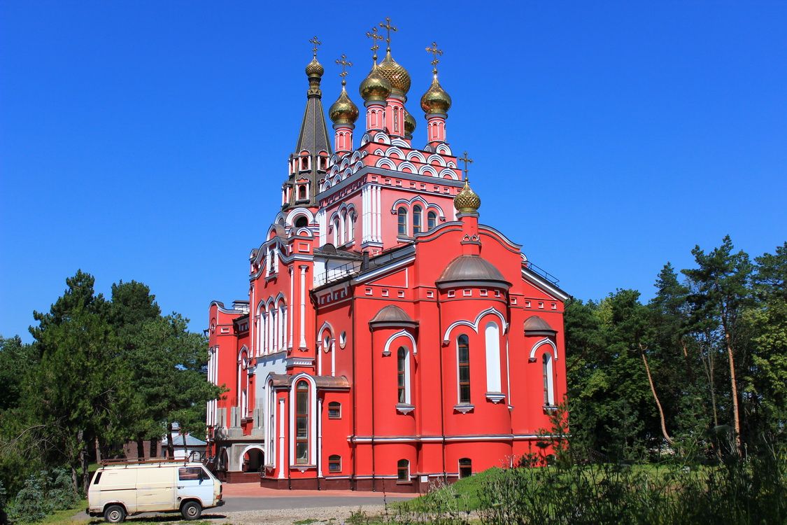 Кисловодск. Церковь Пантелеимона Целителя. фасады
