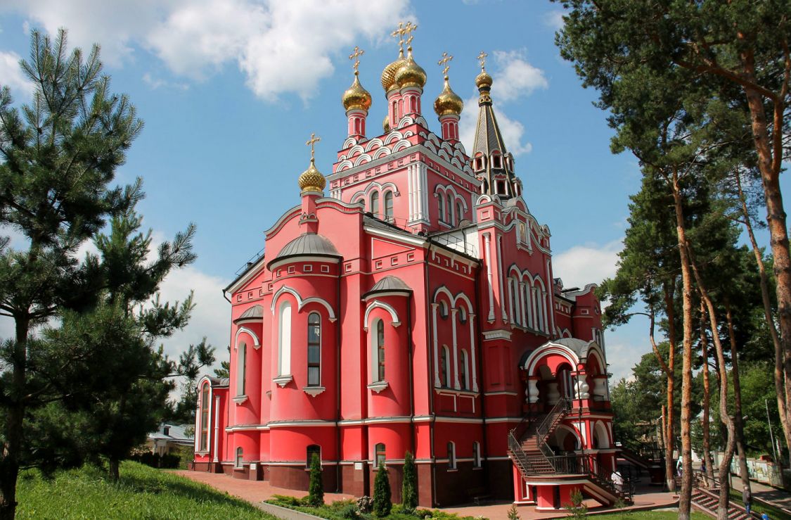 Церковь Пантелеимона Целителя (новая), Кисловодск (Кисловодск, город, Ставропольский край). фасады, Вид с северо-востока