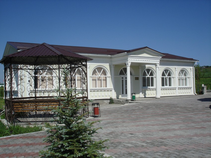Церковь Петра и Павла, Ессентуки (Ессентуки, город, Ставропольский край). дополнительная информация, Отдел Пятигорской и Черкесской епархии по делам молодежи.