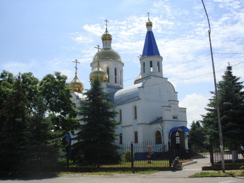 Церковь Успения Пресвятой Богородицы, Ессентукская (Предгорный район, Ставропольский край). фасады