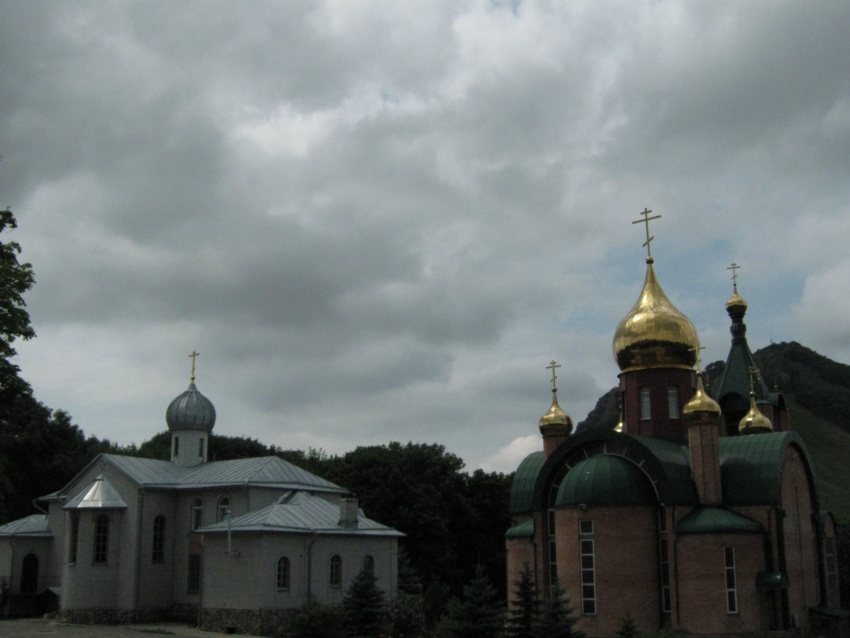 Церковь Сергия Радонежского, Лермонтов (Лермонтов, город, Ставропольский край). общий вид в ландшафте